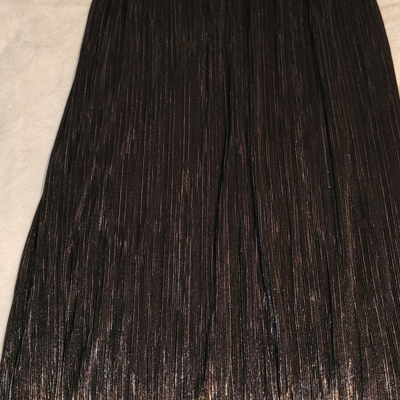 Evening dresses - Picture 3 of 3